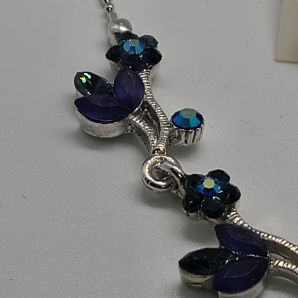 Y Necklace & Earrings Set, Blue & Silver - Picture 4 of 6